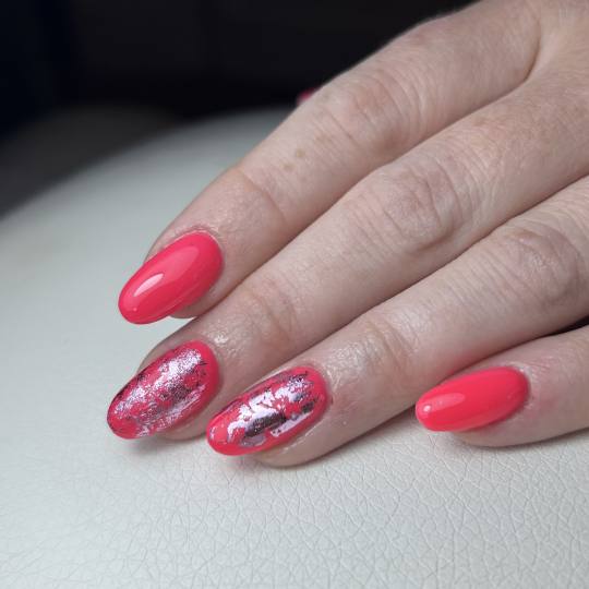 Ena beauty studio #nis Izlivanje noktiju Korekcija M duzine