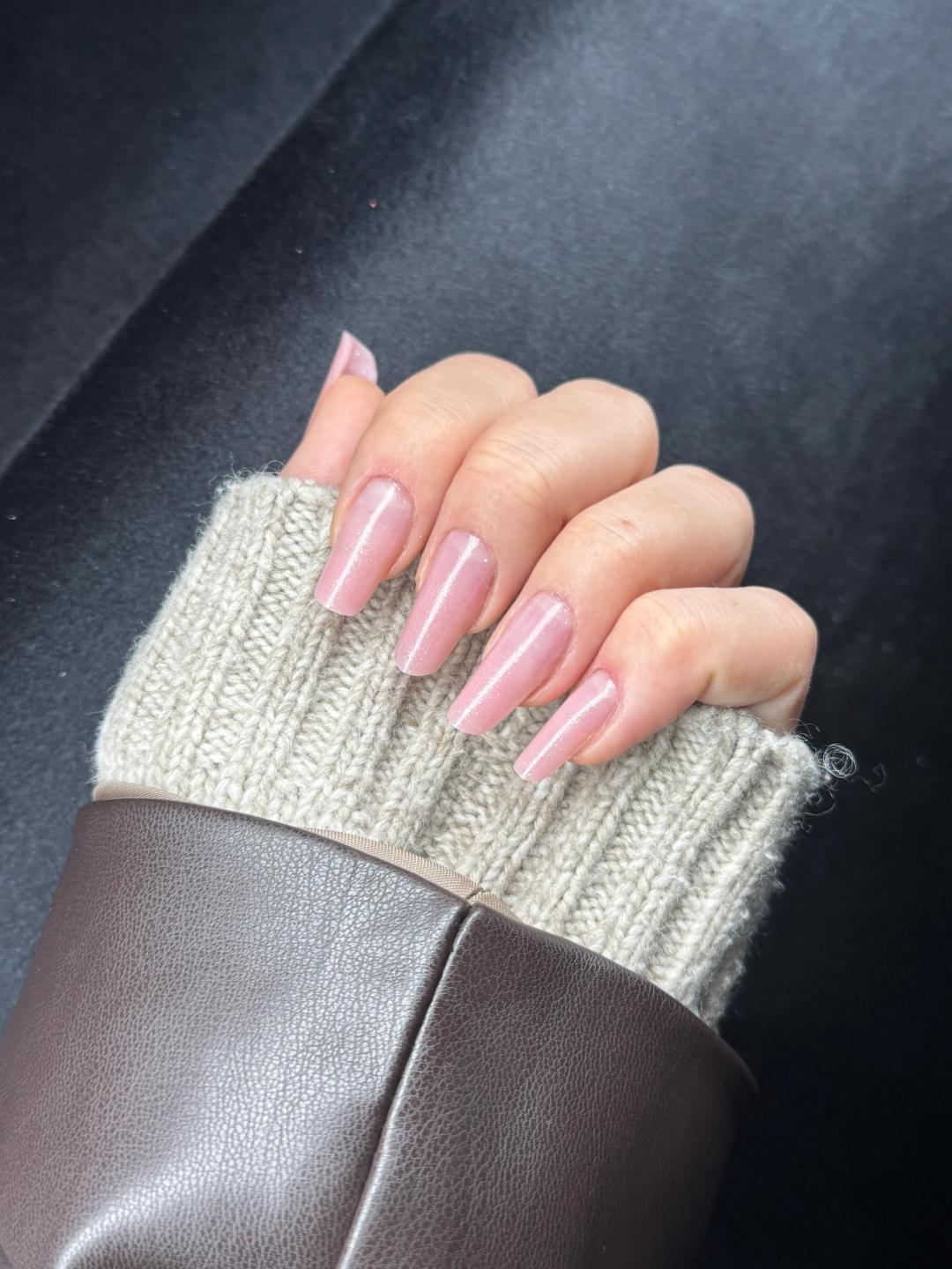 Belle Ana #beograd Izlivanje noktiju Izlivanje noktiju gelom - M dužina