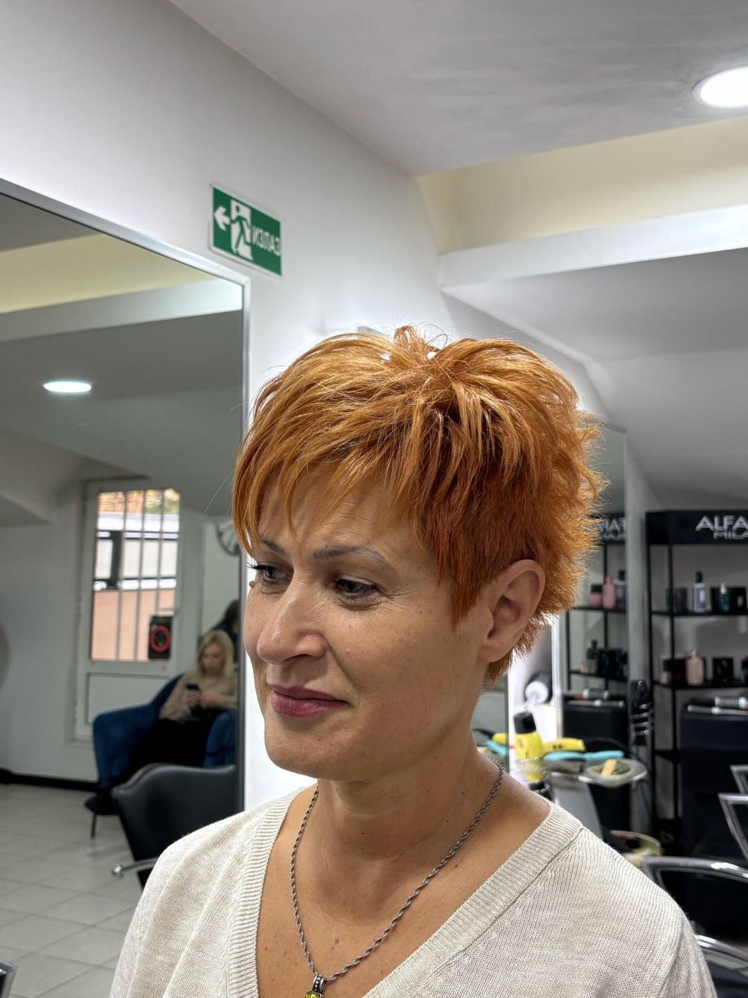 Nikola @ Aleksa #beograd Feniranje i stilizovanje Feniranje na ravno - kratka kosa