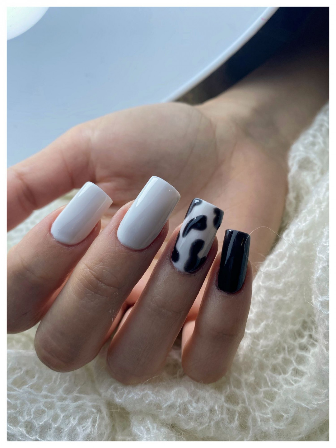 Monami beauty #beograd Izlivanje noktiju Izlivanje noktiju M - dužina