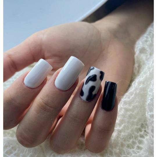 Monami beauty #beograd Izlivanje noktiju Izlivanje noktiju M - dužina