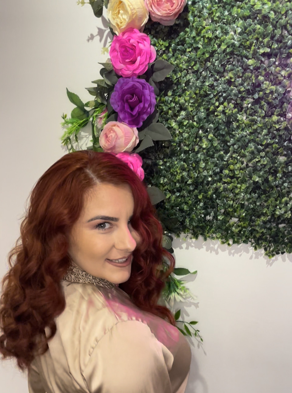 Princess beauty #nis Pletenice, kike, punđe Svečana frizura - Glam Talasi