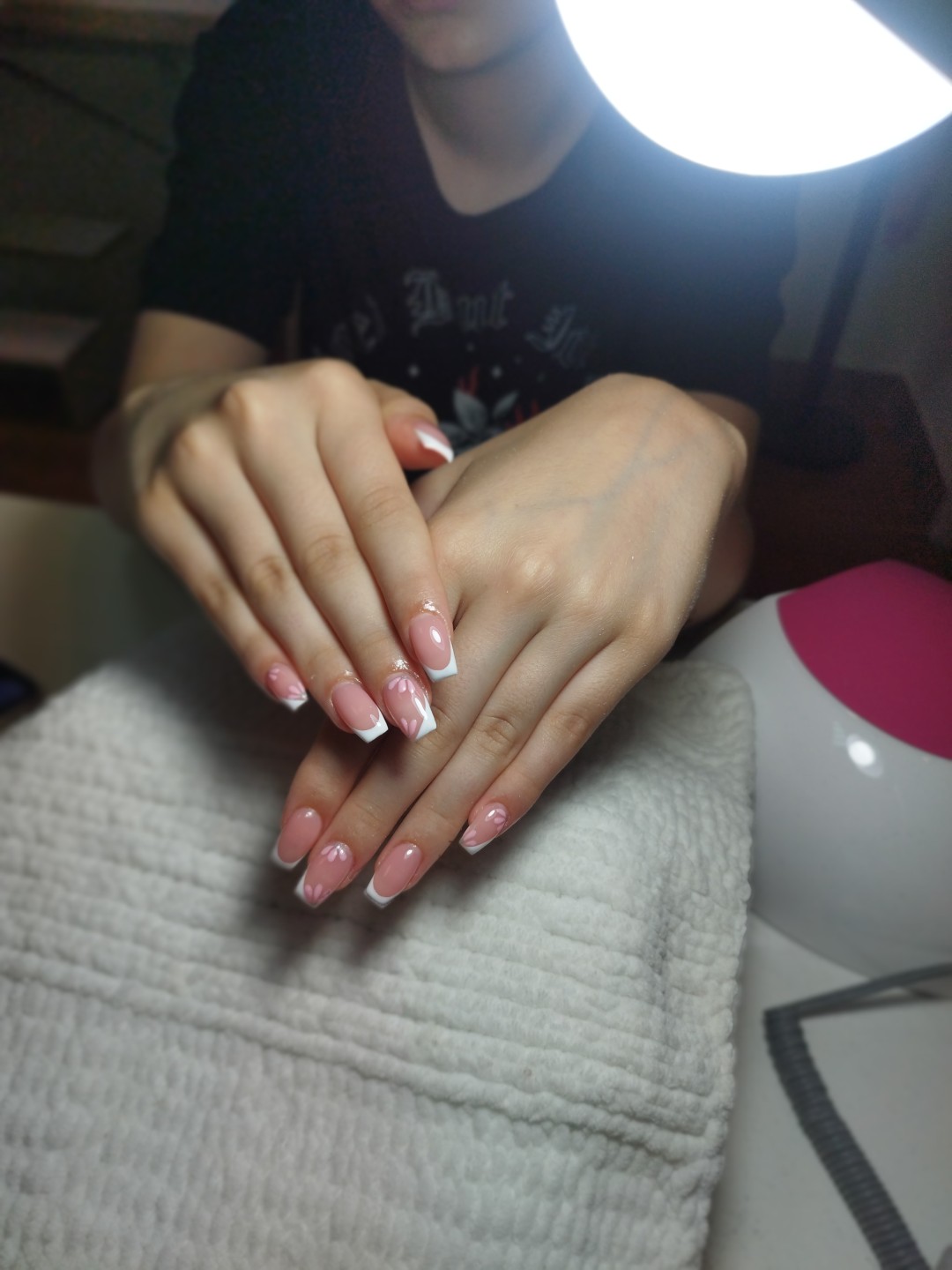 Izlivanje noktiju gelom - XL dužina - Studio Diva Lux, Niš Izlivanje noktiju Nokti Izlivanje noktiju, Niš, Medijana