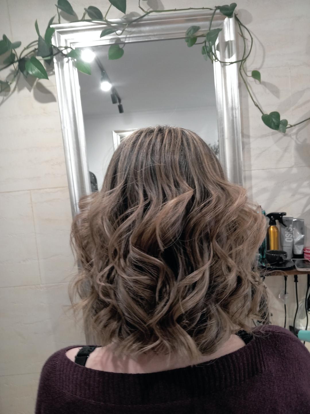 Pramenovi + preliv + nega kose - kosa srednje dužine - Frizerska Radionica, Beograd Pramenovi Frizerski saloni Pramenovi, Beograd, Vračar, Čubura, Crveni krst