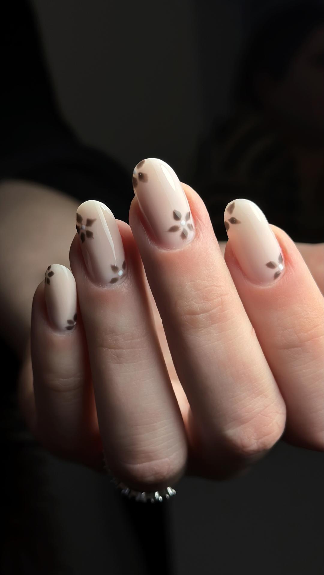 Manikir + gel lak - M dužina - Lui beauty concept, Beograd Manikir Nokti Manikir, Beograd, Banovo brdo