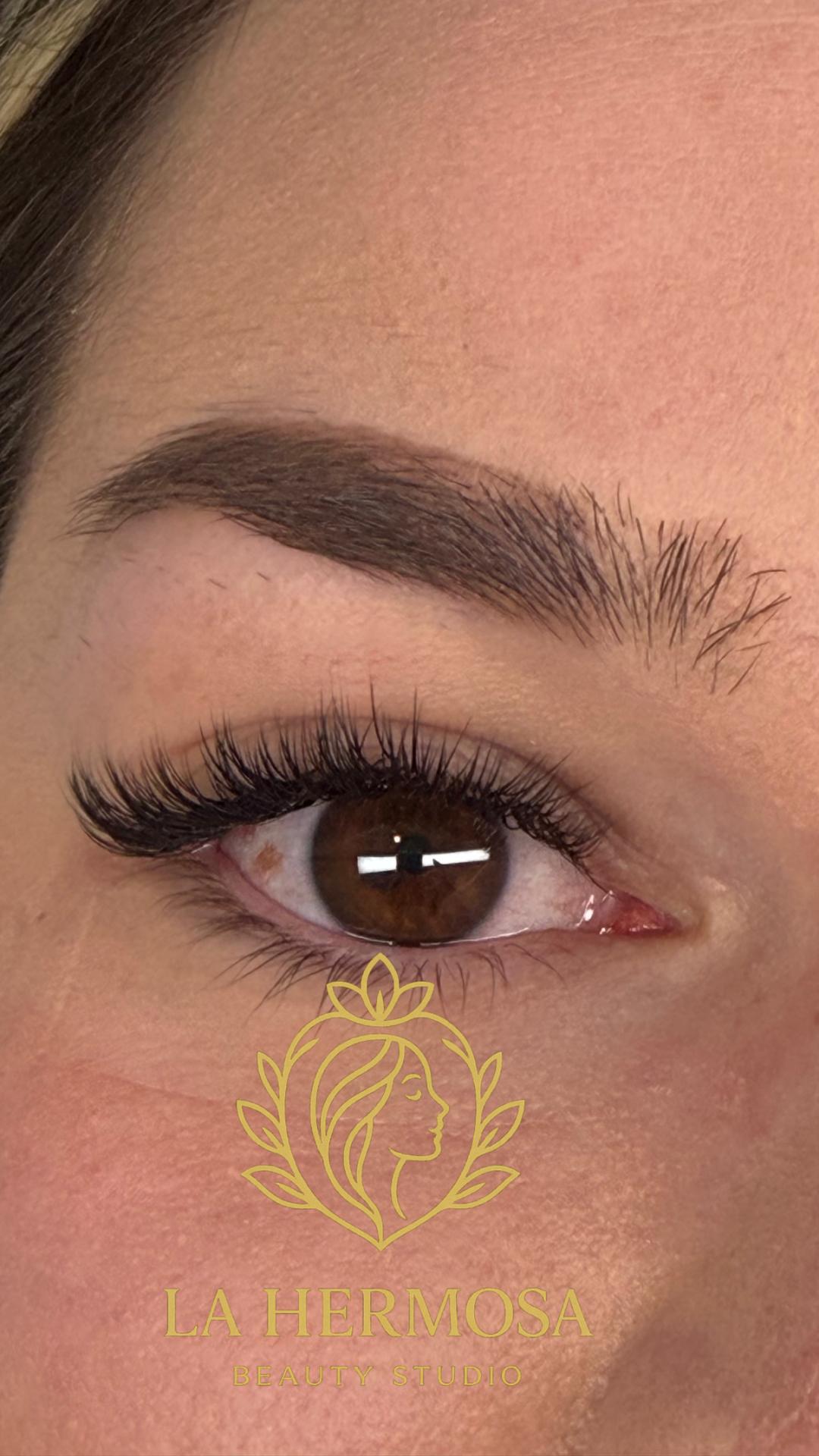 Nadogradnja svilenih trepavica - mix metoda - La Hermosa Beauty Studio, Beograd Nadogradnja trepavica Lice Nadogradnja trepavica, Beograd, Novi Beograd Ušće, Sava Centar