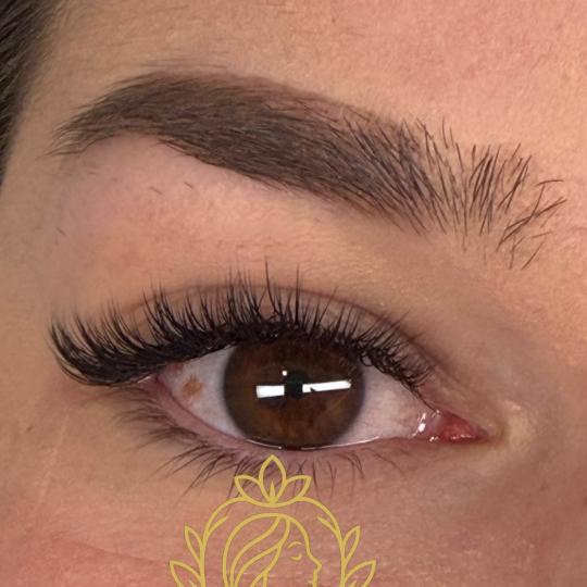La Hermosa Beauty Studio usluga