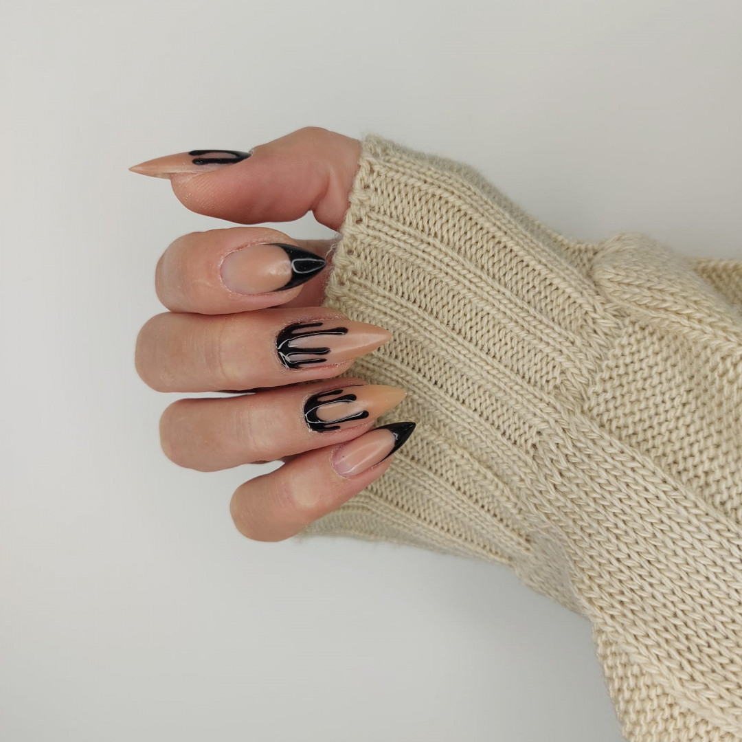 Bling Bling Nails and Lashes #beograd Izlivanje noktiju Izlivanje noktiju gelom - L dužina