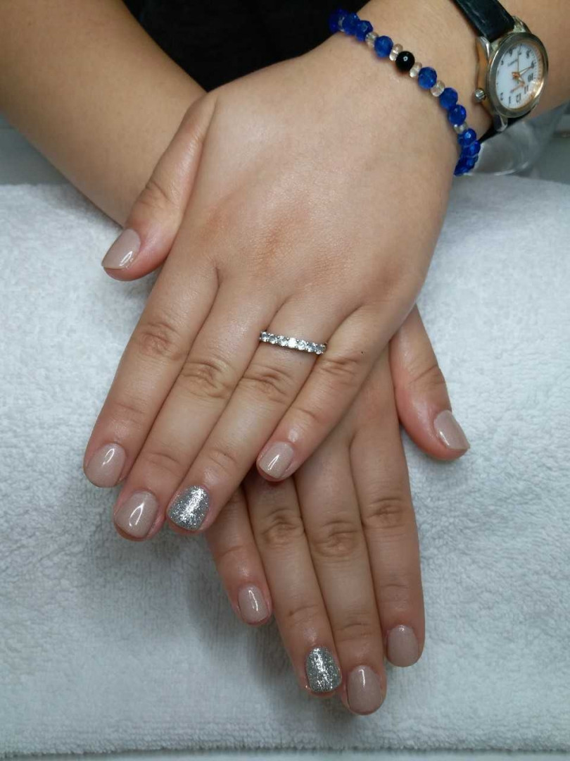 Manikir + gel lak - Sensus, Beograd Manikir Nokti Manikir, Beograd, Novi Beograd Stari Merkator