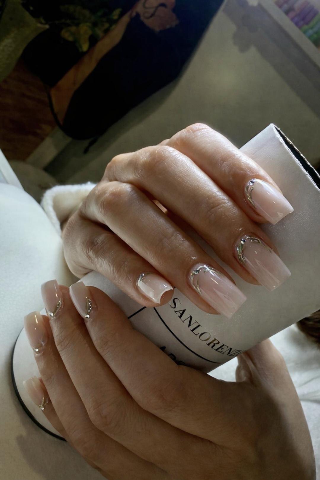 Pro studio Scarlet #beograd Izlivanje noktiju Izlivanje noktiju gelom