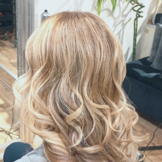 Frizerska Radionica #beograd Pramenovi Pramenovi + preliv + nega kose - duga kosa Pramenovi, preliv,