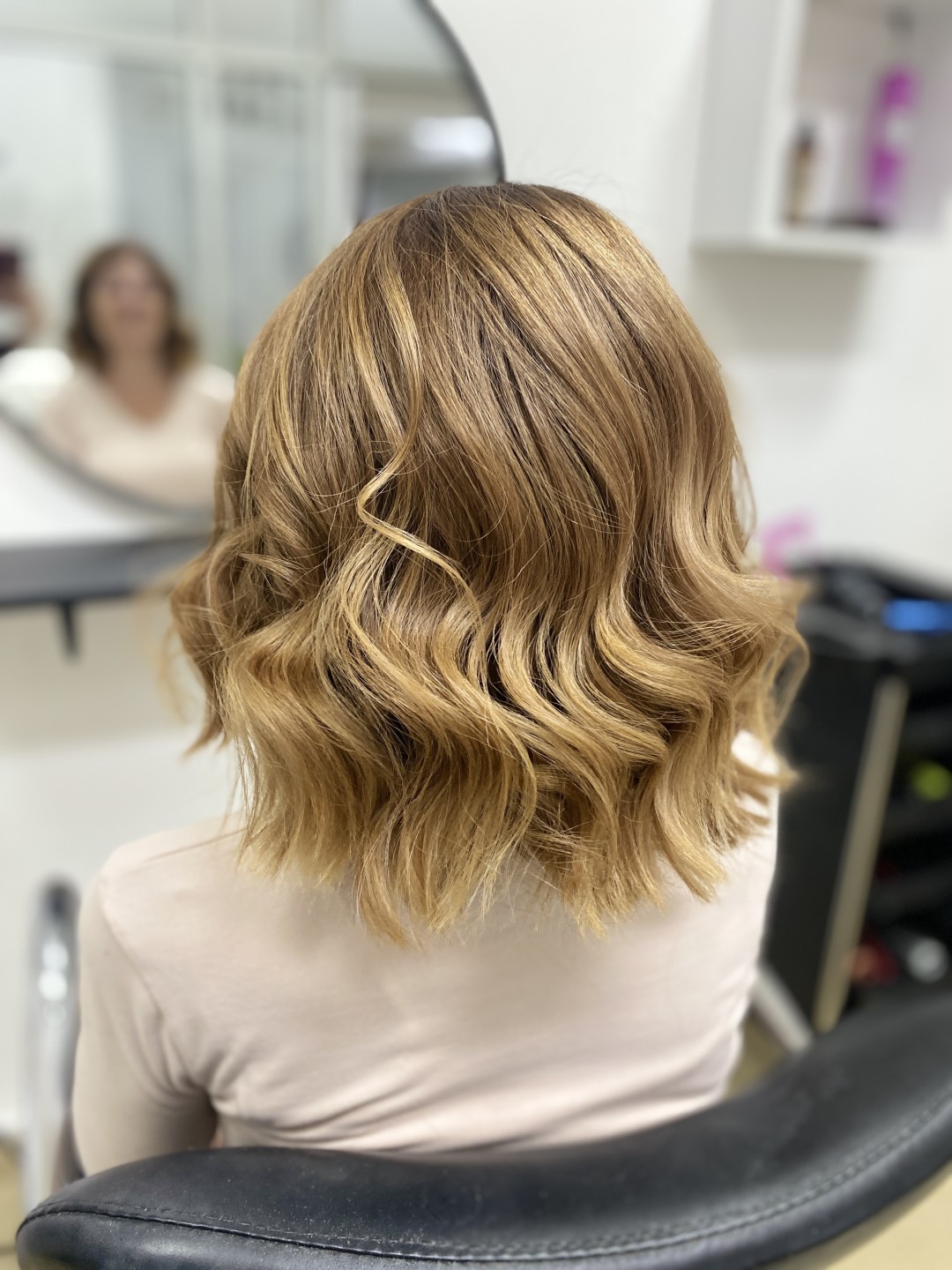 Lovely Style #beograd Farbanje kose Farbanje izrastka + feniranje - sve dužine kose