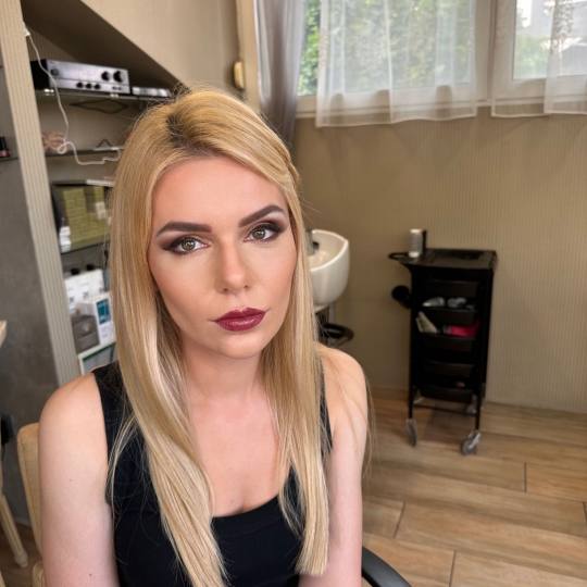 Bibi beauty centar #beograd Make-up / šminkanje Profesionalno šminkanje + veštačke trepavice bib