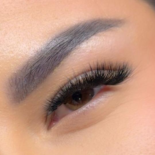 Industrija lepote 22 #beograd Nadogradnja trepavica Nadogradnja trepavica - kašmir trepavice 6D