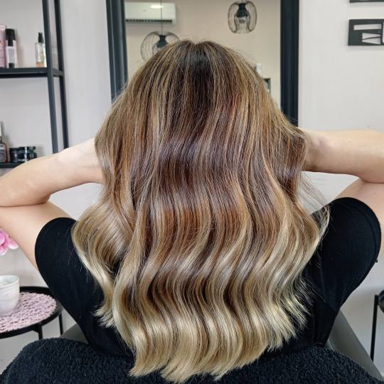 Hair & more 777 #beograd Pramenovi Pramenovi na foliju - duga kosa Mi volimo da se igramo kolorom, m