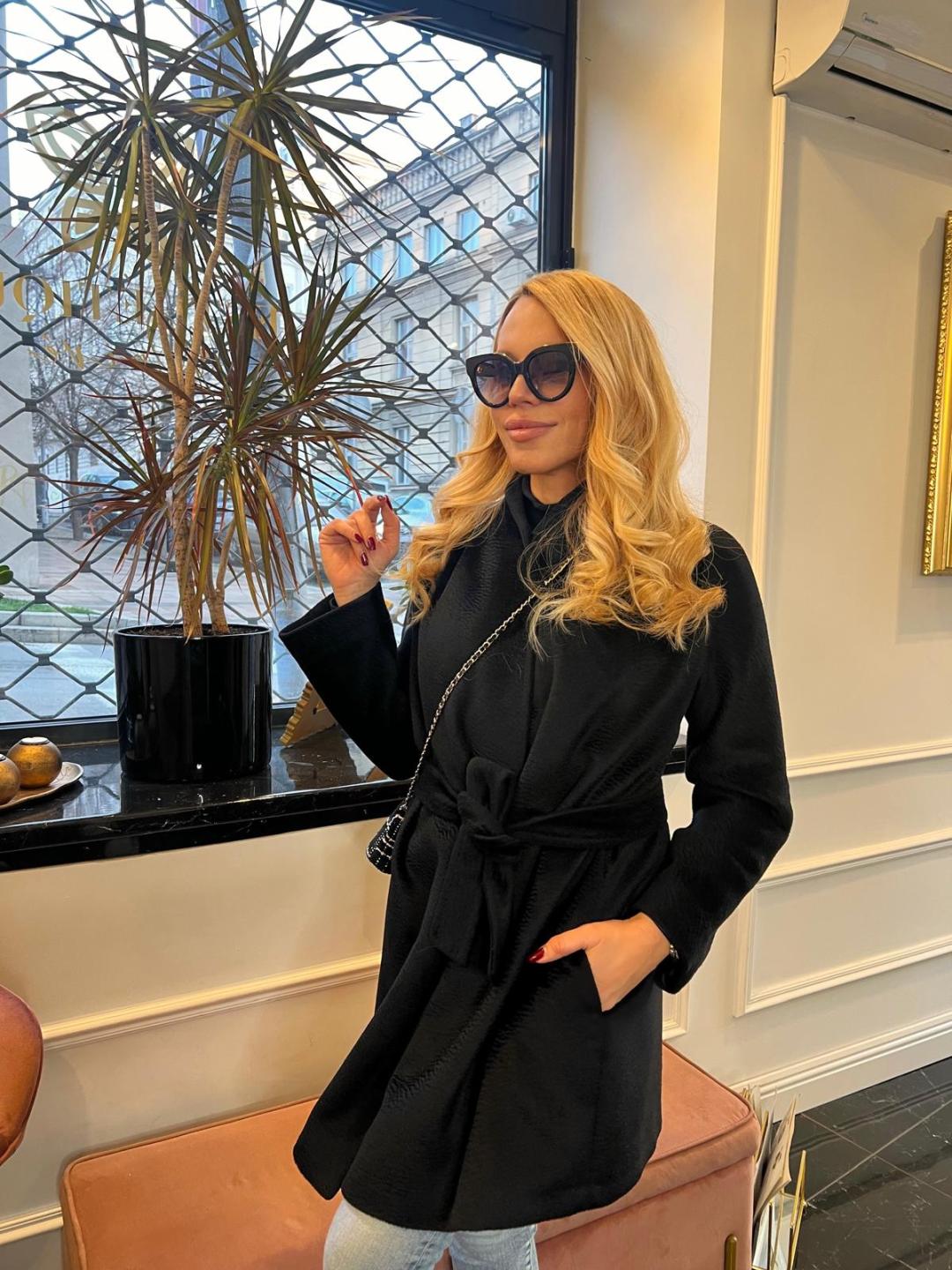 Premium anti break repair tretman - duga /extra duga kosa - Esthetique Privé, Beograd Nega i ojačavanje kose Frizerski saloni Nega i ojačavanje kose, Beograd, Centar, Stari grad, Dorćol