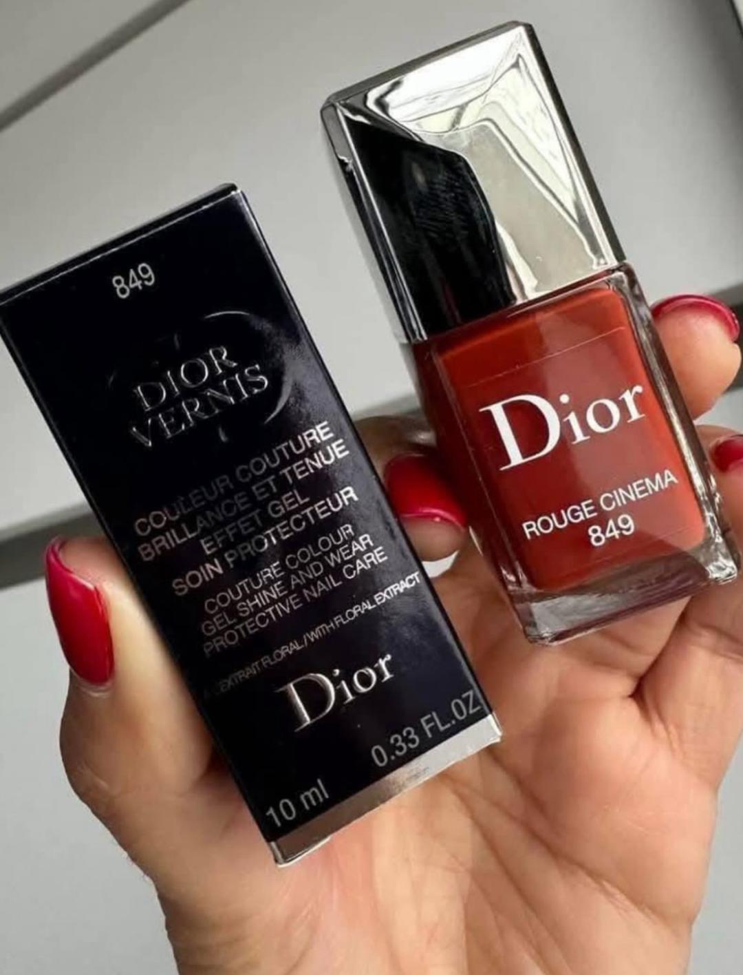 Lakiranje noktiju - ruke - Glo, Beograd Lakiranje noktiju Nokti Lakiranje noktiju, Beograd, Novi Beograd blokovi, Belville, Savski kej