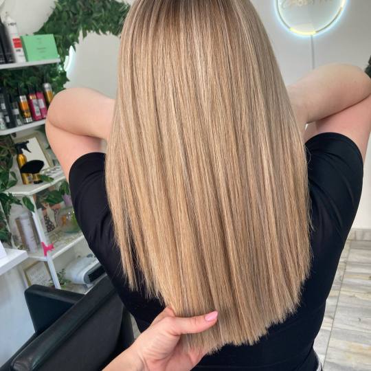 Atelje Glossy Hair #beograd Ombre, sombre, balayage Balayage - kosa srednje dužine / duga kosa