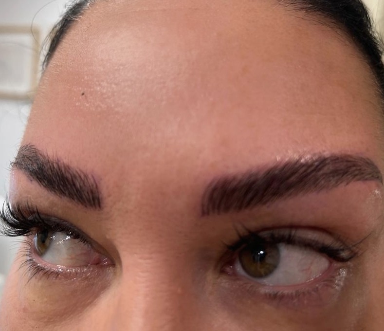 Esthetique Privé #beograd Trajna šminka Trajna šminka obrva - PHI BROWS MICROBLADING