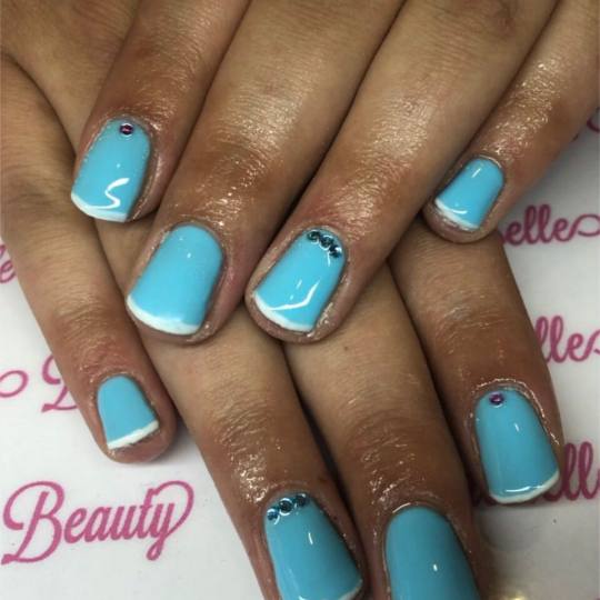 Mademoiselle Beauty #beograd Ojačavanje noktiju Korekcija ojačavanja noktiju gelom - M dužina - r