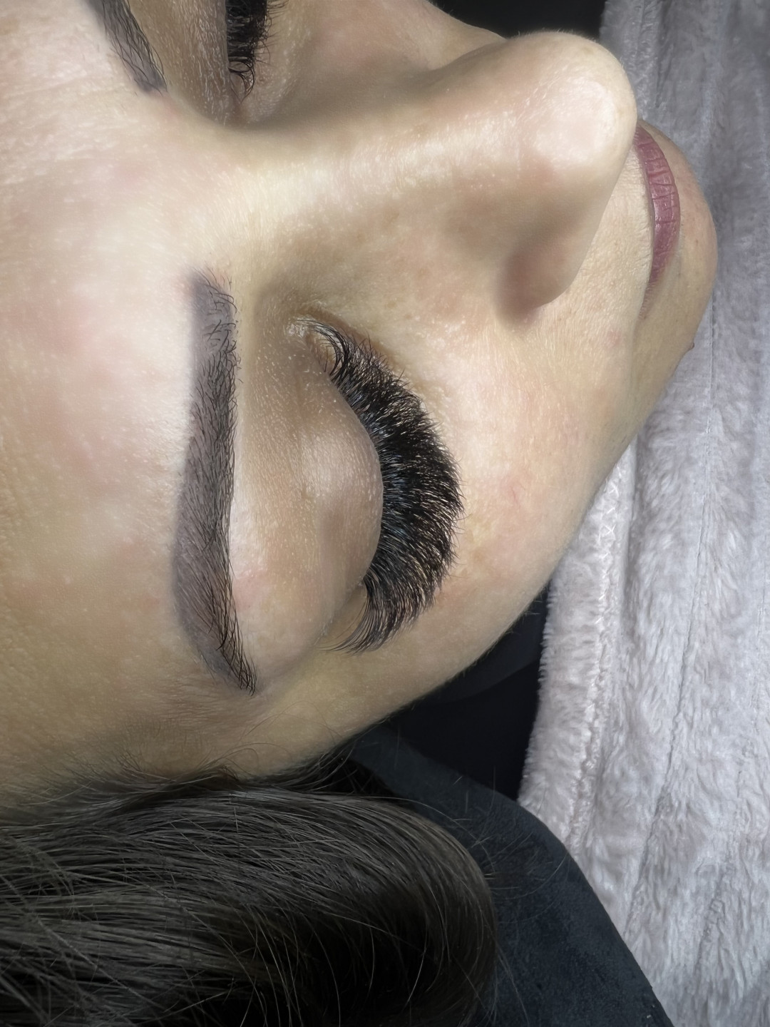 Nadogradnja trepavica - ruski volumen - Nini beauty studio, Beograd Nadogradnja trepavica Lice Nadogradnja trepavica, Beograd, Zvezdara