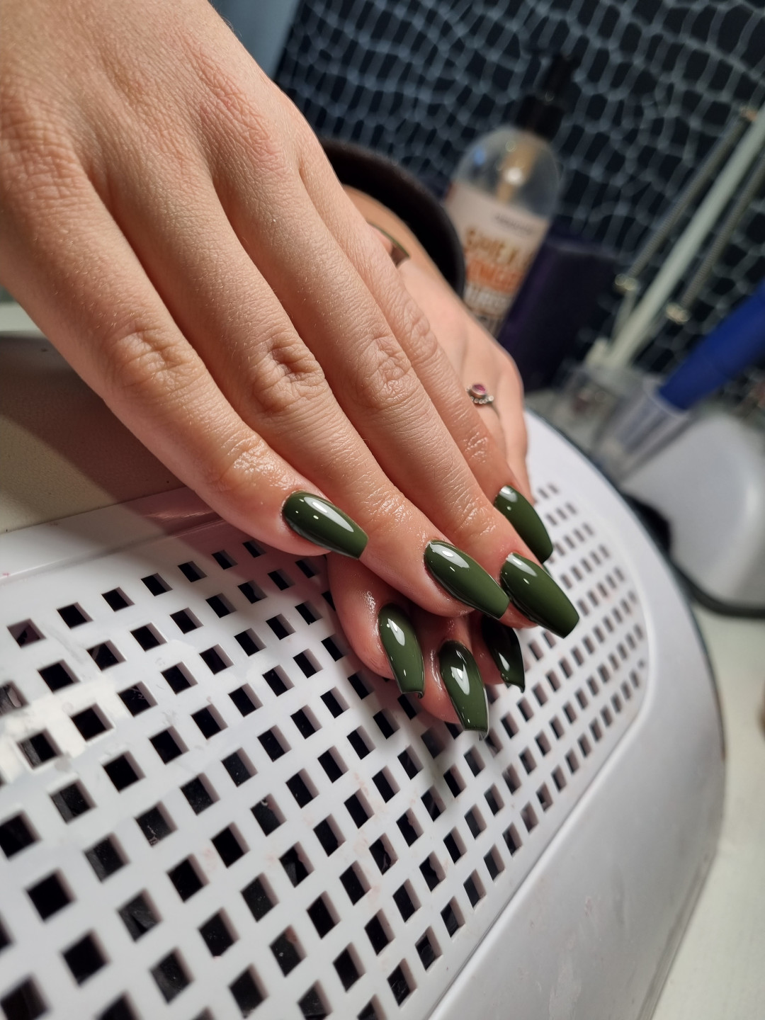 Butik Lepote #beograd Korekcija noktiju Korekcija noktiju gel boja ili frenc + aparatni manikir - M dužina