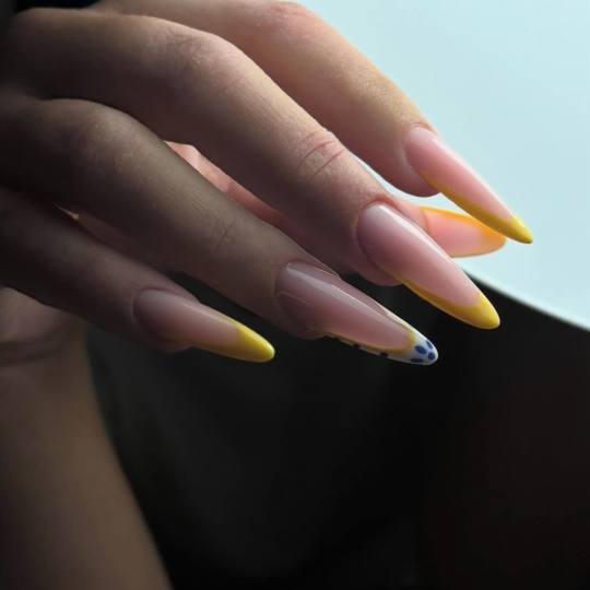 Beauty Corner TP #beograd Izlivanje noktiju Izlivanje noktiju gelom - XL dužina Izlivanje