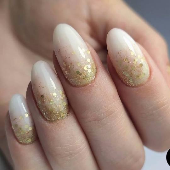 Hairmony #beograd Ojačavanje noktiju Ojačavanje noktiju gelom - nokti srednje dužine