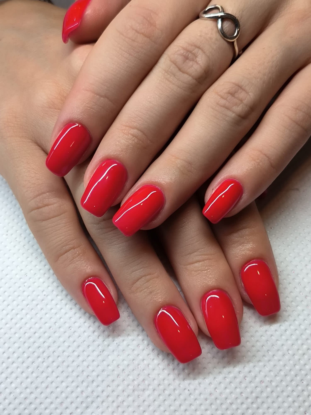 Bibi beauty centar #beograd Izlivanje noktiju Izlivanje noktiju gelom - kratki nokti