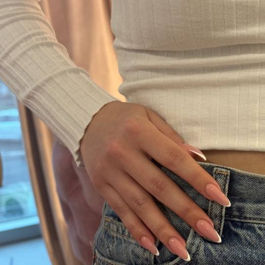 aBeauty Salon Lepote #beograd Lakiranje noktiju French - dodatak uz uslugu Dobrodošli u aBeauty Vra