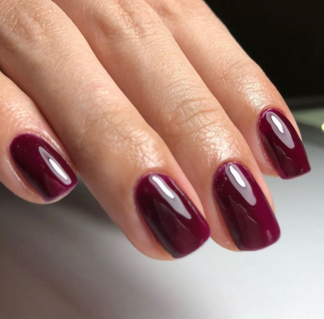 Mademoiselle Beauty #beograd Gel lak Korekcija gel laka - ruke sa aparatnim manikirom