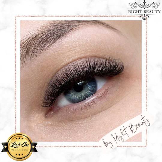 Right Beauty #beograd Nadogradnja trepavica Nadogradnja trepavica - ruski volumen 5D - 8D