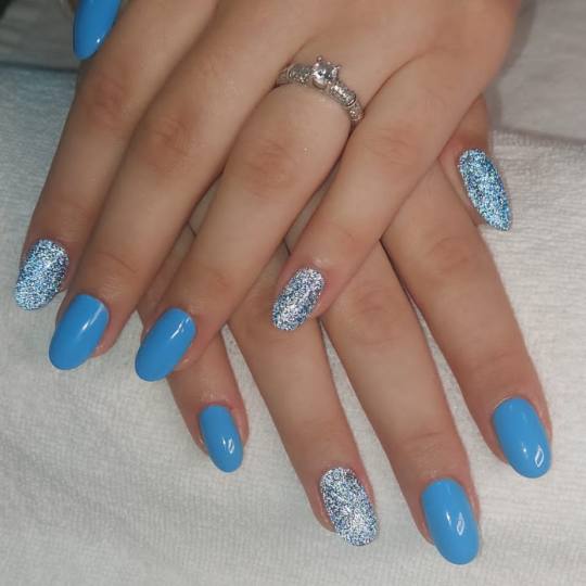 Be you be Beauty #beograd Gel lak Gel lak - ruke Sa flesh gelom :)