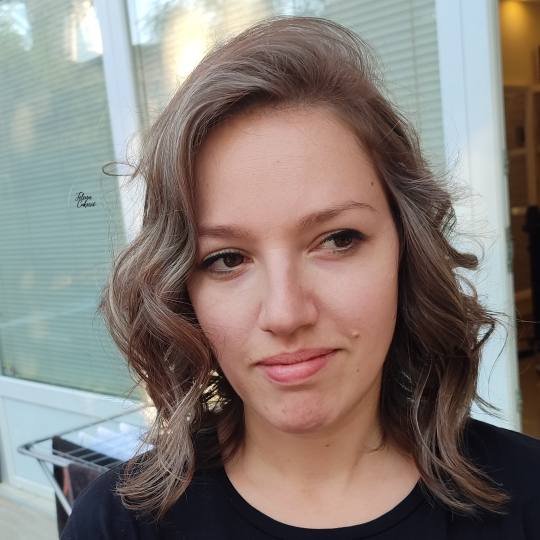 Studio Little Rose #beograd Farbanje kose Farbanje kose - kosa srednje dužine