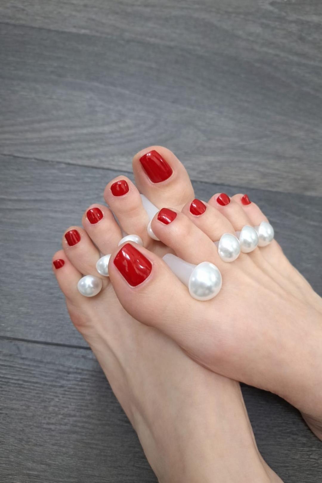 Aparatni pedikir + gel lak - Bella Nova, Beograd Estetski pedikir Nokti Estetski pedikir, Beograd, Vukov spomenik, Đeram