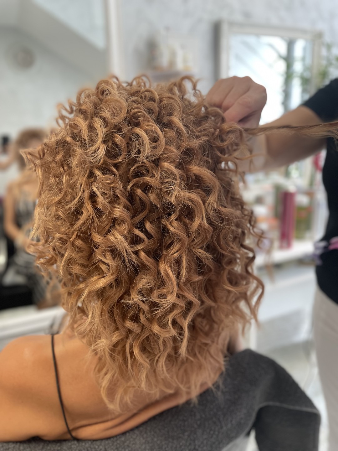 Afro lokne 1 - Beauty in Style DM, Novi Sad Nega i ojačavanje kose Frizerski saloni Nega i ojačavanje kose, Novi Sad, Sajmište, Detelinara, Banatić