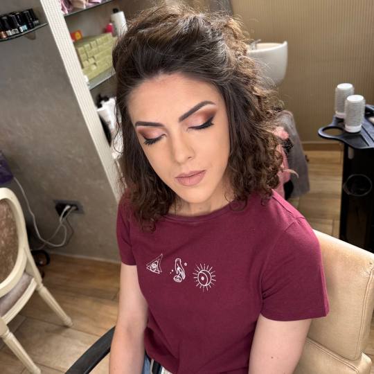 Bibi beauty centar #beograd Make-up / šminkanje Profesionalno šminkanje + veštačke trepavice BiB