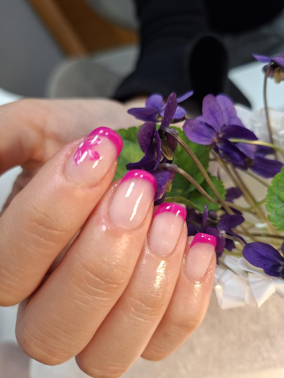 Korekcija noktiju - M dužina - Gama Cosmetics, Beograd Korekcija noktiju Nokti Korekcija noktiju, Beograd, Novi Beograd blokovi, Belville, Savski kej