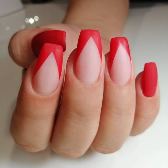 Nail office - TC BIG Rakovica #beograd Korekcija noktiju Korekcija noktiju gelom + french - S dužin