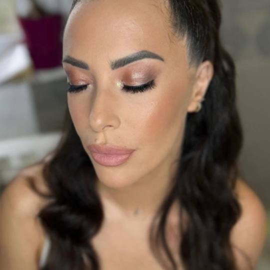 Moon Beauty Bar #beograd Make-up / šminkanje Profesionalno šminkanje + svečana frizura