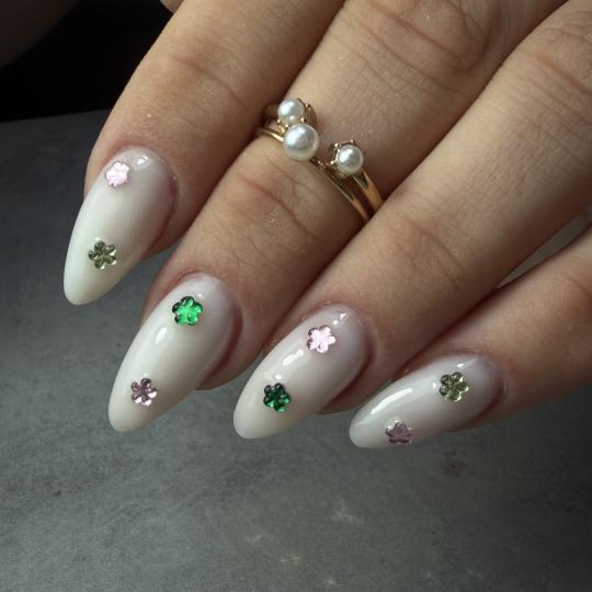 Elle beauty center #novisad Izlivanje noktiju Korekcija izlivanja noktiju gelom - M dužina