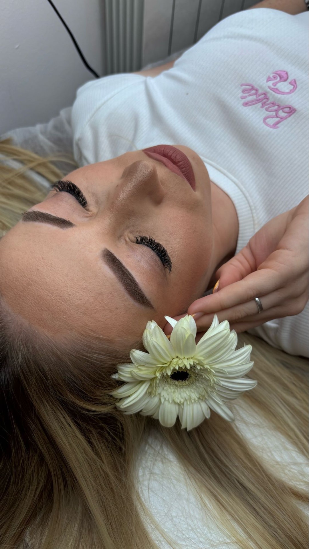 Nadogradnja trepavica - ruski volumen - Andrijana beauty studio, Niš Nadogradnja trepavica Lice Nadogradnja trepavica, Niš, Medijana