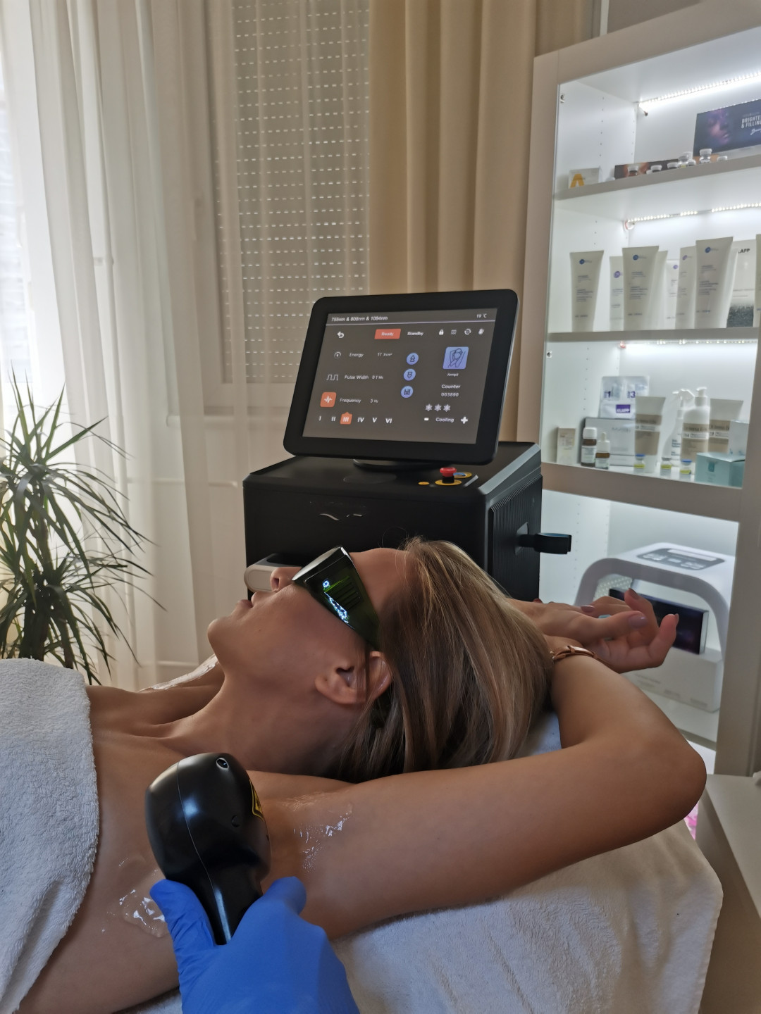 Glow beauty studio #beograd Laserska epilacija Laserska epilacija pazuha - za dame