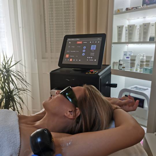Glow beauty studio #beograd Laserska epilacija Laserska epilacija pazuha - za dame