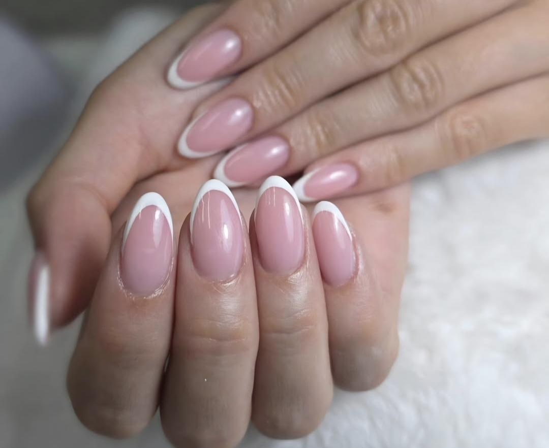 French / babyboomer - dodatak uz uslugu - Beauty & Fashion, Beograd Ukrašavanje noktiju Nokti Ukrašavanje noktiju, Beograd, Mirijevo