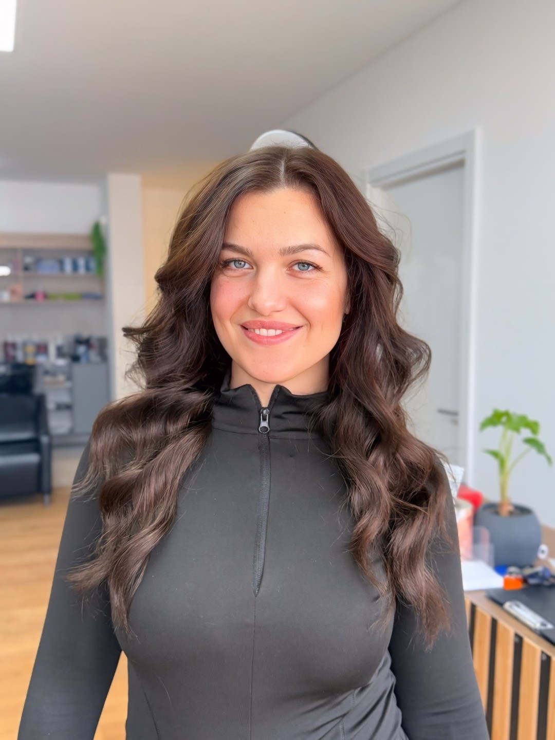 Marko Hairdresser #beograd Feniranje i stilizovanje Feniranje na talase - duga kosa