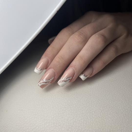 Ena beauty studio #nis Izlivanje noktiju Izlivanje noktiju gelom - L dužina