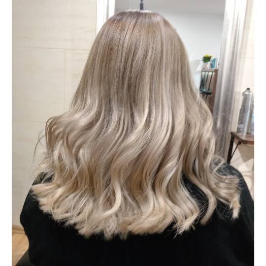 Frizerska Radionica #beograd Ombre, sombre, balayage Balayage + farbanje izrastka + preliv + nega ko