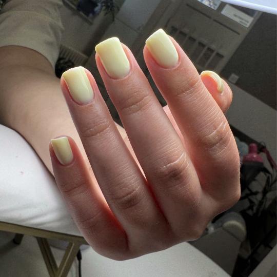 Spicy beauty #beograd Ojačavanje noktiju Ojačavanje noktiju rubber bazom - S dužina