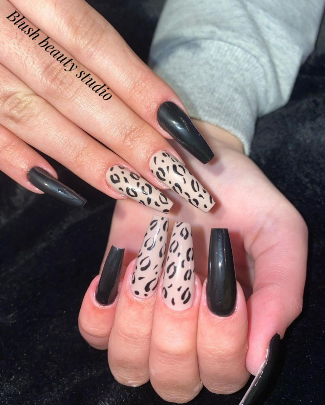 Blush Beauty Studio #beograd Izlivanje noktiju Izlivanje noktiju gelom + gel u boji - S dužina